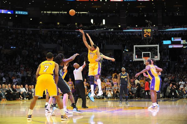 防守稳固成 防守稳固成